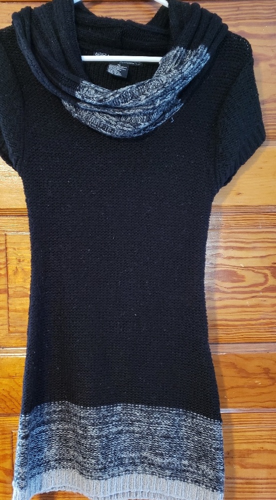 Shory sleeve Knit black and gray dress